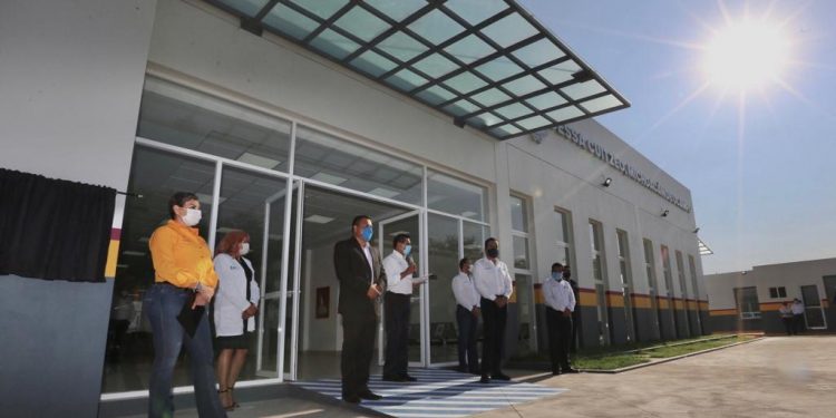 Entrega Gobernador Centro de Salud con servicios ampliados a Cuitzeo