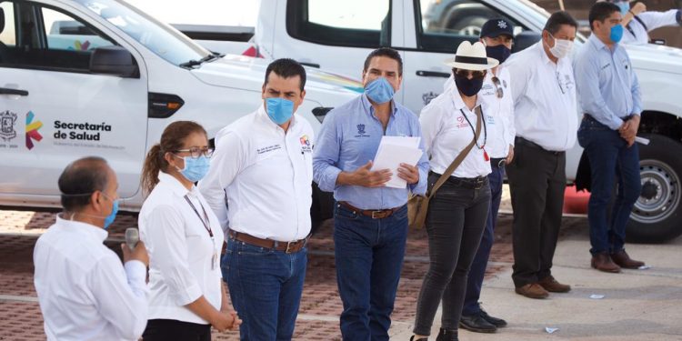 Entrega Gobernador vehículos para fortalecer combate al dengue