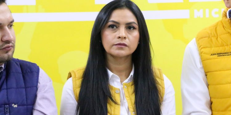 Gobierno Federal pone en riesgo salud de los mexicanos: Araceli Saucedo