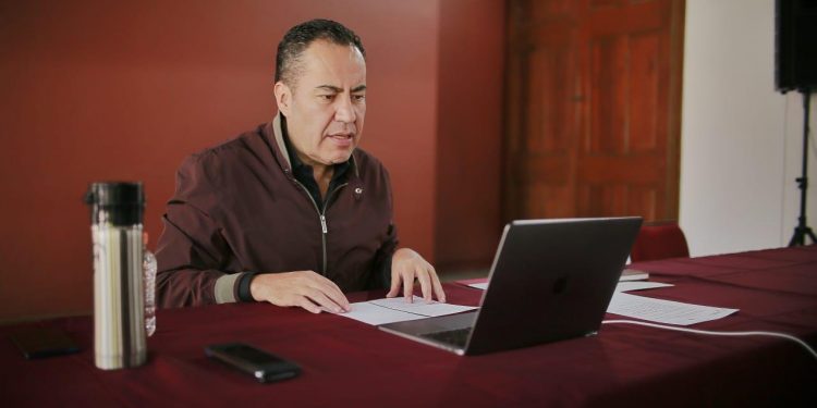 Mantiene Gobierno Estatal comunicación permanente con todas las regiones ante COVID-19