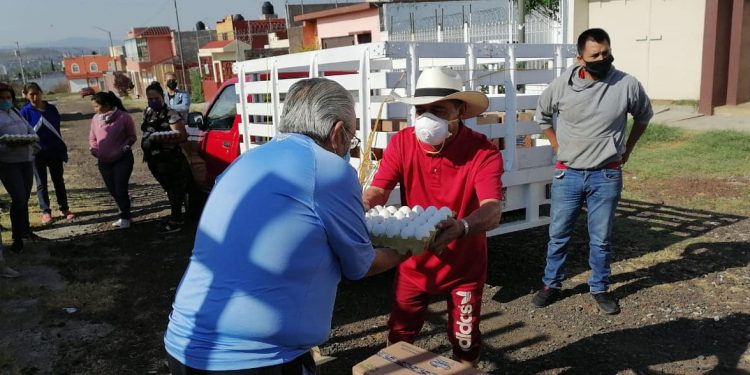 Sin distingo continúa la entrega de apoyos del Diputado del PT Salvador Arvizu Cisneros