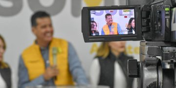 Acertada la homologación salarial a médicos y enfermeras de Michoacán: PRD