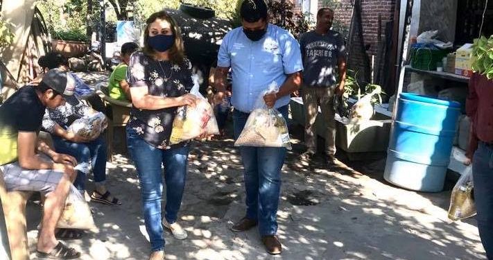 Cuquita Cabrera realiza entrega de apoyos a familias vulnerables de Apatzingán