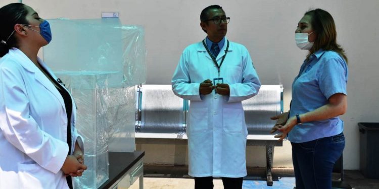 Cuquita Cabrera continúa con la entrega insumos hospitalarios y paquetes alimentarios ante Covid-19