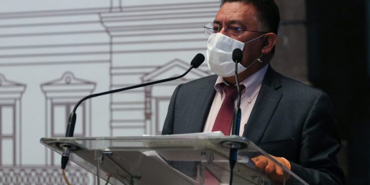 Respalda Fermín Bernabé reactivación paulatina de actividades esenciales por COVID-19