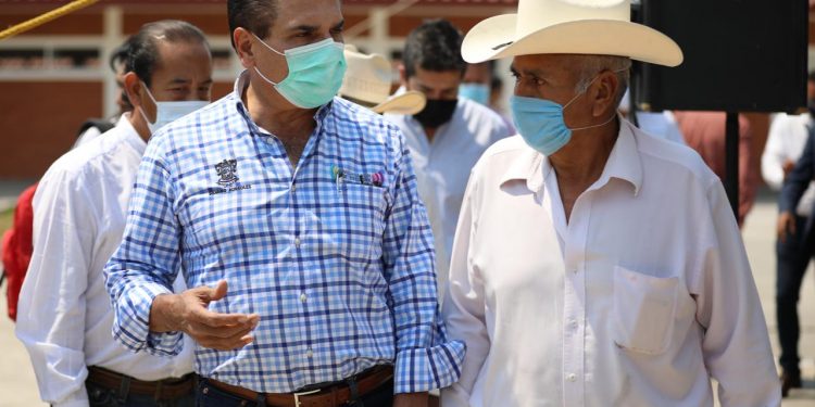 Gobernador y comuneros hacen frente en defensa de los bosques