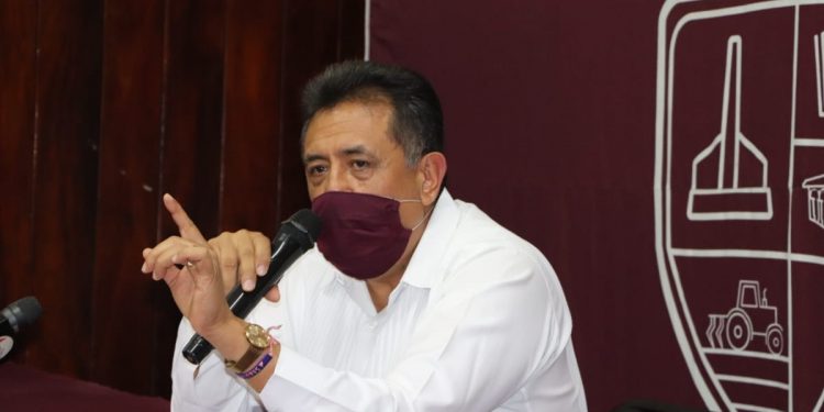 Apatzingán se encuentra en bandera roja por contagios Covid-19, pide alcalde acatar nuevas disposiciones de la «Nueva Convivencia»