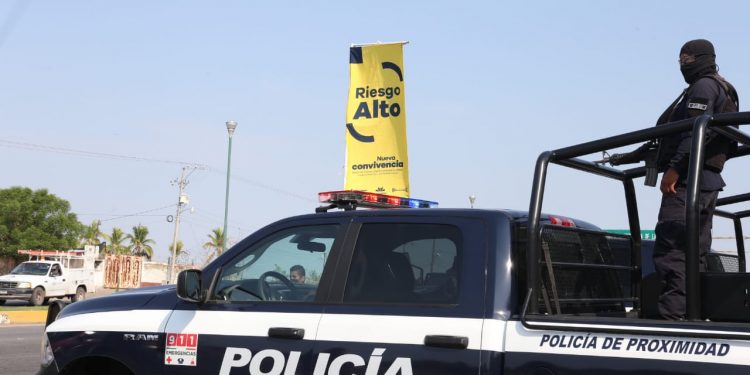 Continúa colocación de Banderas de riesgo por COVID-19 en municipios de Michoacán