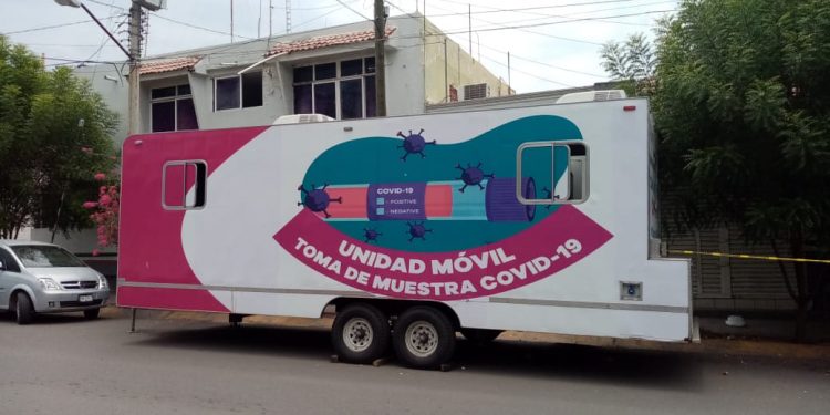 Sigue en Apatzingán la Unidad Médica Móvil para aplicar pruebas Covid – 19