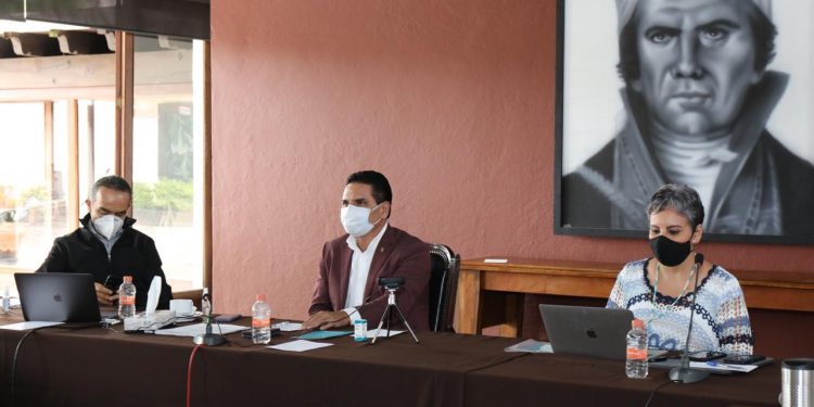 Acuerdan Gobernador y alcaldes fortalecer acciones para romper cadena de contagio por COVID-19