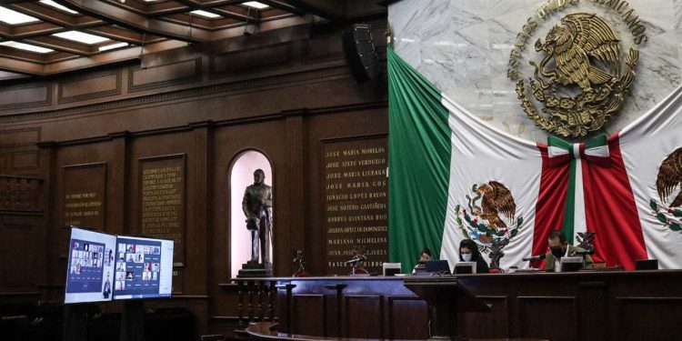 Titular del IMSS deberá informar al Congreso del Estado sobre número del personal que atiende enfermos de Covid-19