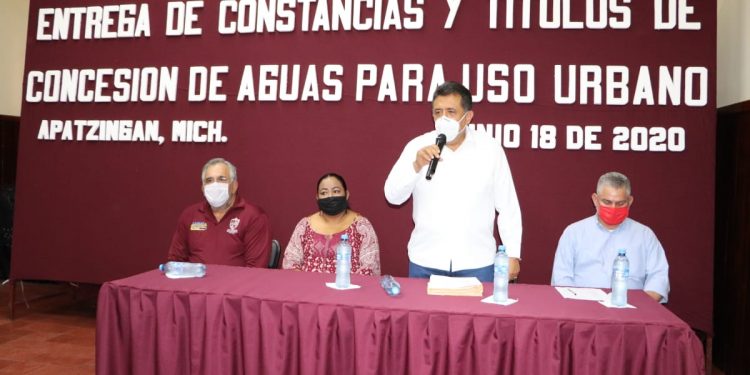 ntregan concesiones para el uso urbano de agua en pozos profundos en Apatzingán