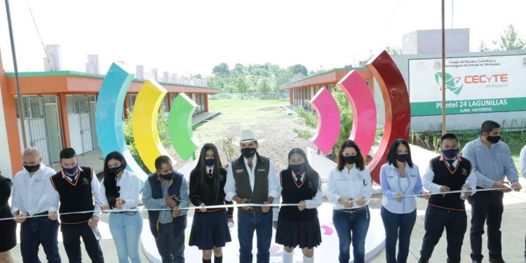 Entrega Gobernador obras a CECYTEM Lagunillas por casi 9 mdp