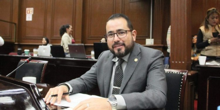 Logra Humberto González exhorto a la Federación para que proteja a productores y producción de maíz con más presupuesto