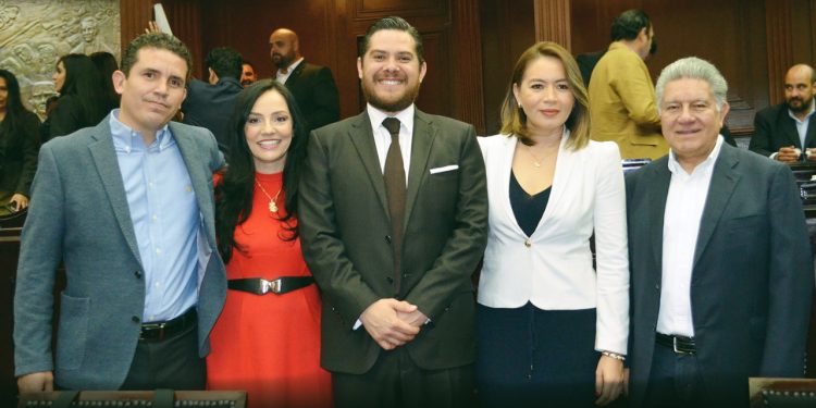 LAS Y LOS DIPUTADOS DEL PRI EN EL CONGRESO DEL ESTADO DE MICHOACÁN CONDENAMOS LA PERSECUCIÓN POLÍTICA DEL GOBIERNO DE MORENA EN CONTRA DEL MOVIMIENTO ANTORCHA CAMPESINA