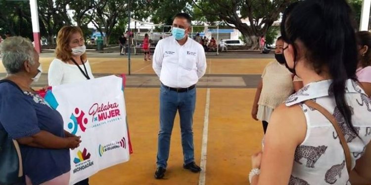 Palabra de Mujer beneficia a familias de Apatzingán; Marco Antonio González Mendoza