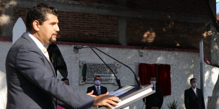 Convoca Octavio Ocampo a la solidaridad y suma de esfuerzos para salir adelante en México