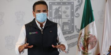 Seamos los primeros en poner el ejemplo, Silvano a funcionarios