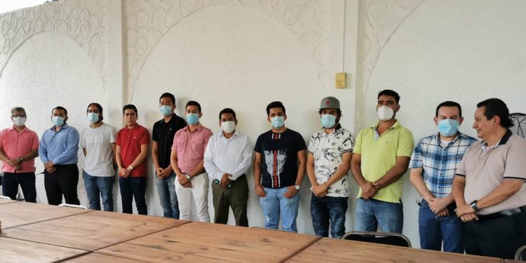 Ángel Custodio cierra filas con apatzinguenses, van por el impulso de proyectos integrales