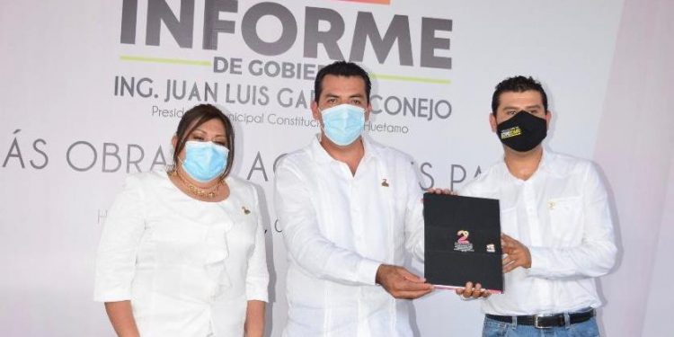 JUAN LUIS GARCÍA RINDE SU SEGUNDO INFORME DE GOBIERNO DEL MUNICIPIO DE HUETAMO