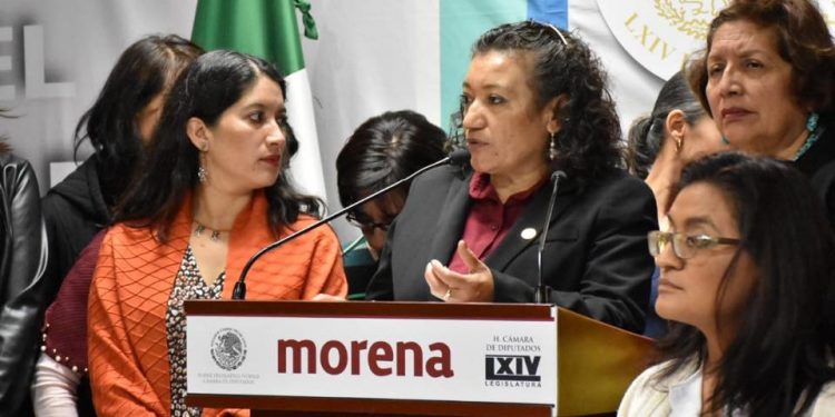 DIPUTADA MARÍA CHÁVEZ SOLICITA A LA SEE QUE TAMBIÉN SEAN ATENDIDAS LAS PETICIONES DE ASPIRANTES A LA NORMAL INDÍGENA DE CHERÁN