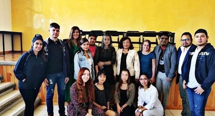 CON TRABAJO LEGISLATIVO, DIPUTADA FEDERAL MARÍA CHÁVEZ ATIENDE A JÓVENES MICHOACANOS