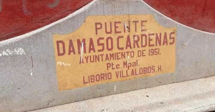 Denuncian retiro de placa histórica en el Puente de Acuitzio