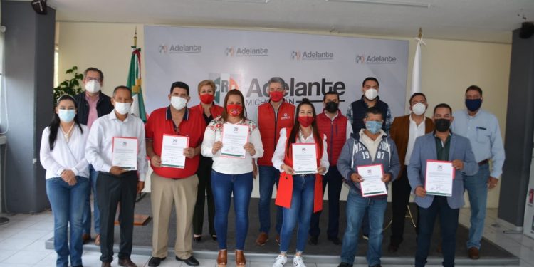 SE REFUERZAN ORGANISMOS ADHERENTES AL PRI