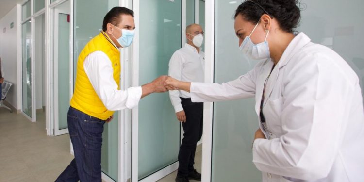 Seguimos avanzando en la tarea de cuidar la salud: Silvano Aureoles