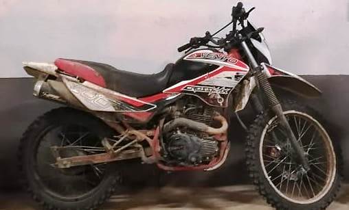 Aseguran SSP y Sedena a uno en posesión de motocicleta robada, en San Lucas