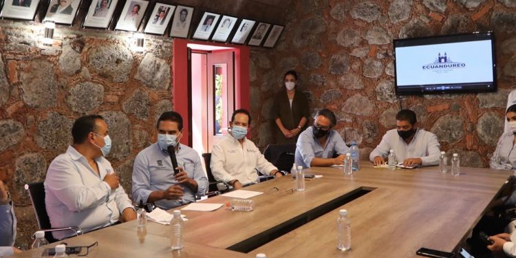 Sólo juntos podremos salir mejor librados de crisis financiera: Gobernador