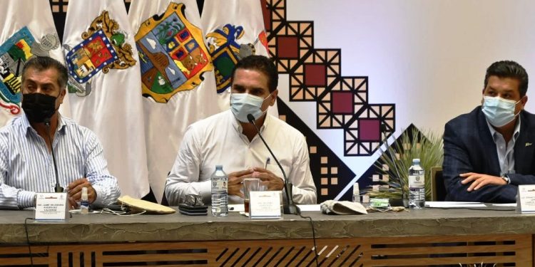 Dejan Silvano Aureoles y otros nueve gobernadores la Conago