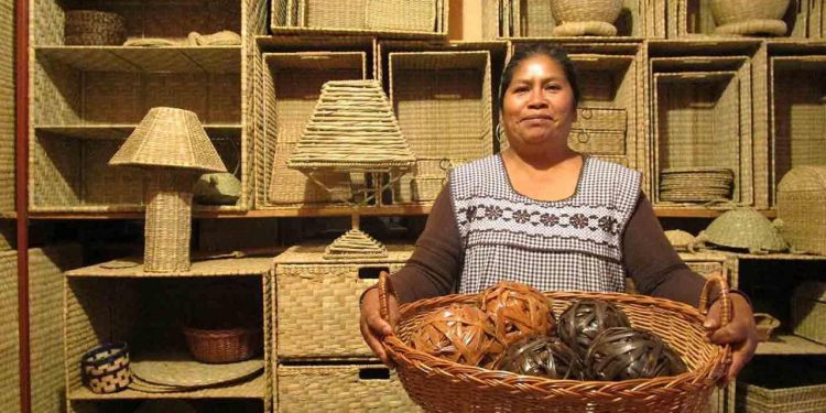 Trabajar juntos, clave para reconvertir la actividad turística: Silvano