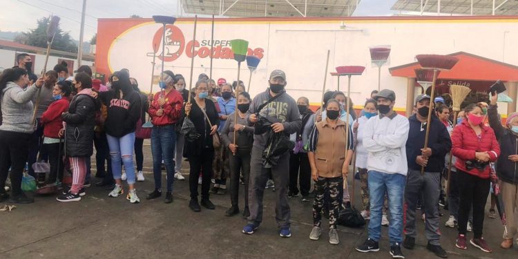 Cientos de ciudadanos de Colonias y Calles Unidad de Pátzcuaro inician programa de limpieza