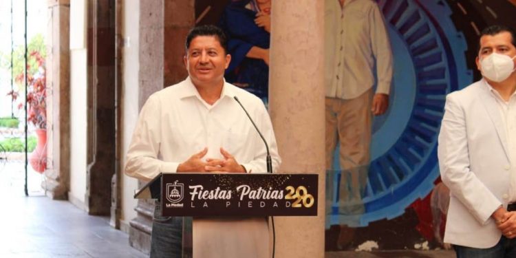 Supervisa Feliciano Flores obras hídricas integrales en La Piedad