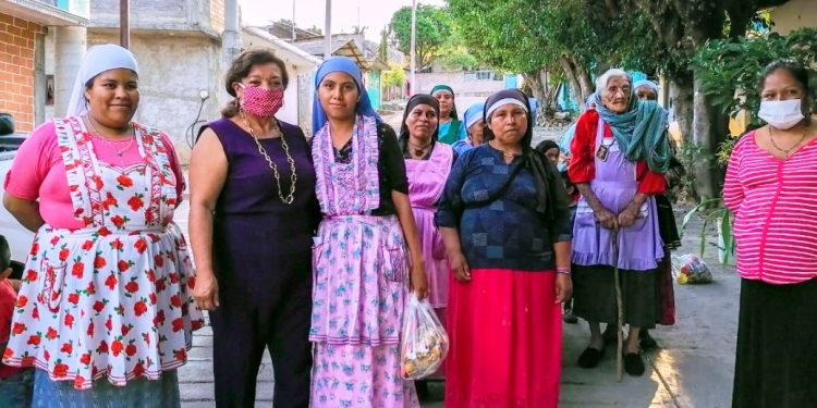 MARÍA CHÁVEZ PÉREZ CONTINÚA IMPULSANDO LA ECONOMÍA SOCIAL CON MUJERES DE LA NUEVA JERUSALÉN