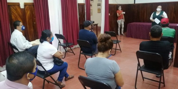 Capacitan a encargados del orden en el tema de la influenza estacional