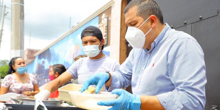 Logra Juan Carlos Barragán acuerdo con distribuidora de carne para venta de paquetes a precios especiales en Morelia