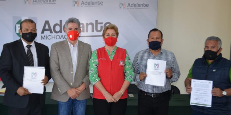 EL PRI DA NOMBRAMIENTO Y CONSTANCIAS A COMISIONES APROBADAS POR EL CONSEJO POLÍTICO