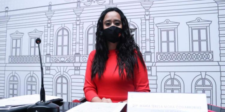 Retoman esencia de propuesta de diputada Tere Mora para eliminar el cobro por la certificación de copias en el STJE