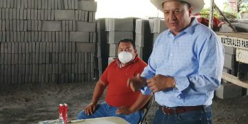 Atiende Feliciano Flores necesidades de ejidatarios y usuarios de riego en Tacámbaro