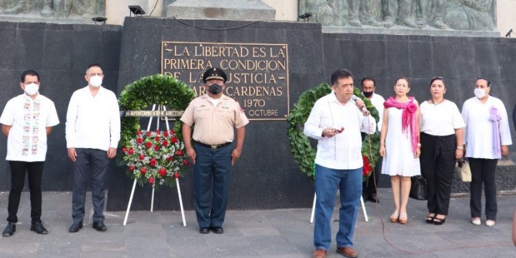 Con guardia de honor, conmemoran 50 Aniversario Luctuoso de Lázaro Cárdenas