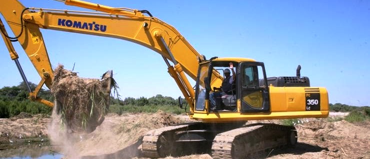 Rehabilita Gobierno de Michoacán 76 km de caminos saca cosechas en Churumuco