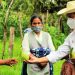 La mujer da vida y hace florecer el campo michoacano