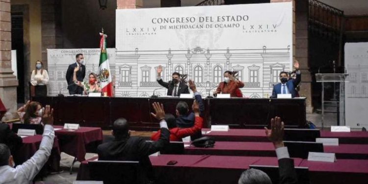 Otorgan diputados descuentos del 100 por ciento en adeudos al Servicio de Transporte Público y Particular