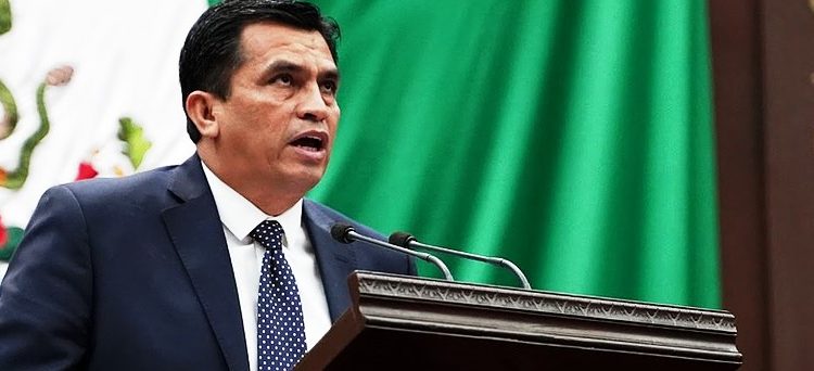 Busca Javier Estrada que delito de feminicidio no prescriba en Michoacán