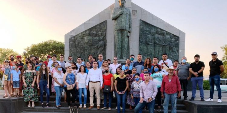 Pepe Mata difunde información sobre trabajo parlamentario de CAS en Apatzingán