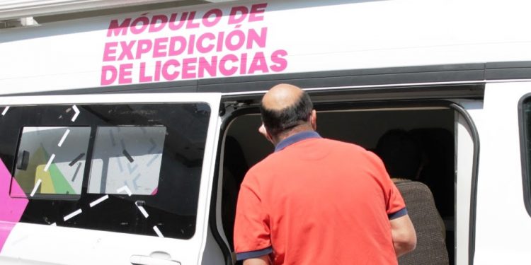 Extiende estadía módulo móvil de expedición de licencias en Palacio de Gobierno