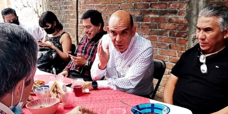 Habitantes de Caltzontzin se pronuncian a favor del proyecto político y social de Rafa Ortiz