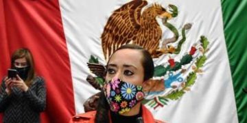 Presenta Tere Mora iniciativa para igualdad condiciones jurídicas entre mujer casada y concubina libre